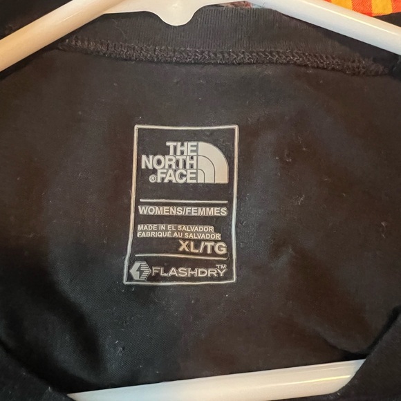 Womens North Face flash dry T-shirt - Picture 4 of 4